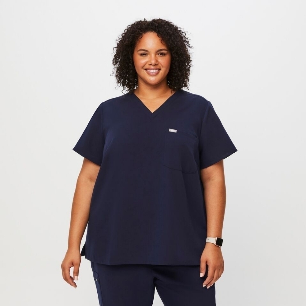 FIGS Women's Catarina One-Pocket Scrub Top Navy Size XXL/Petite